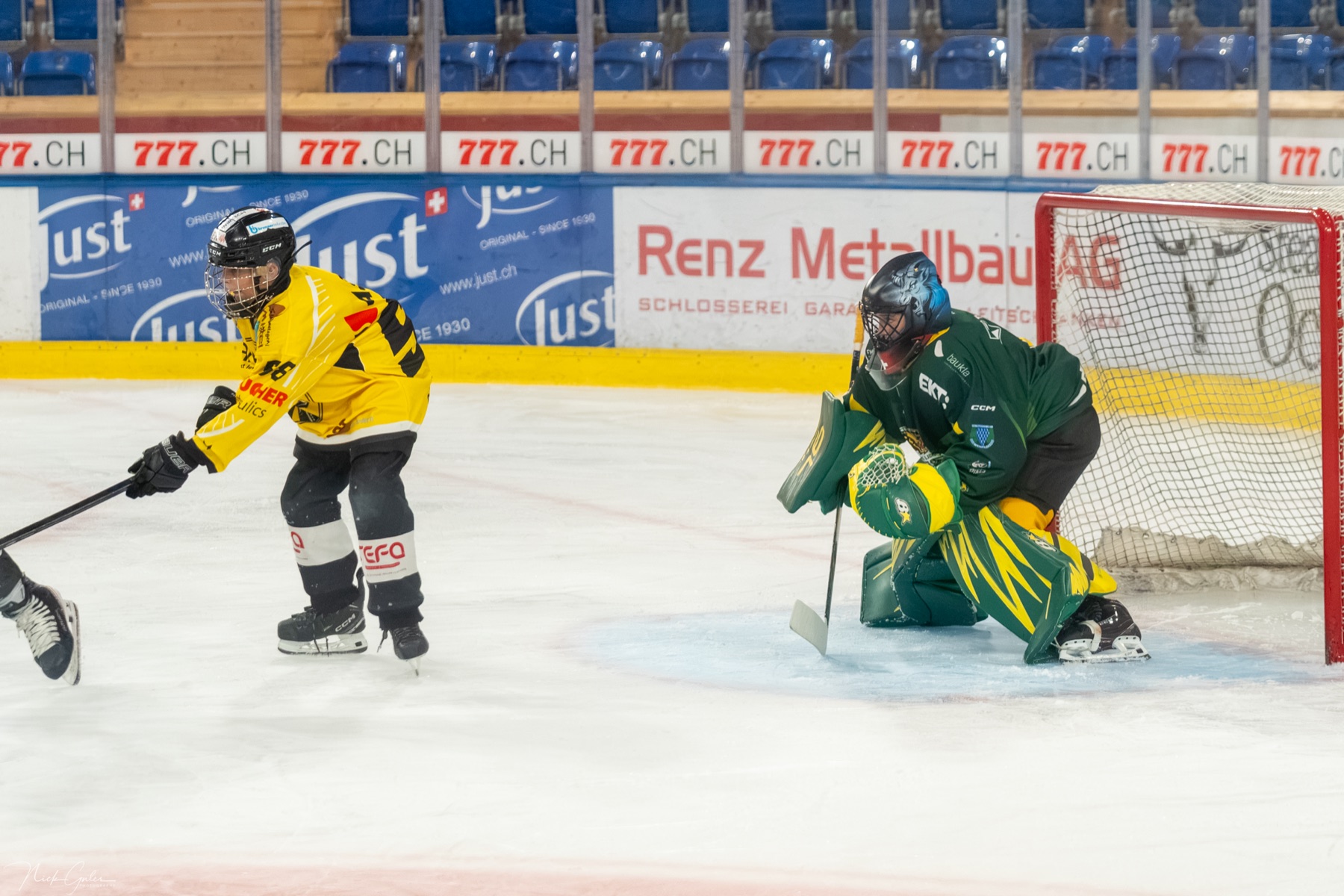 Linus Guler im Tor an der Greenhope Trophy in Davos